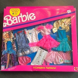 1990 Barbie Fashions Gift Set